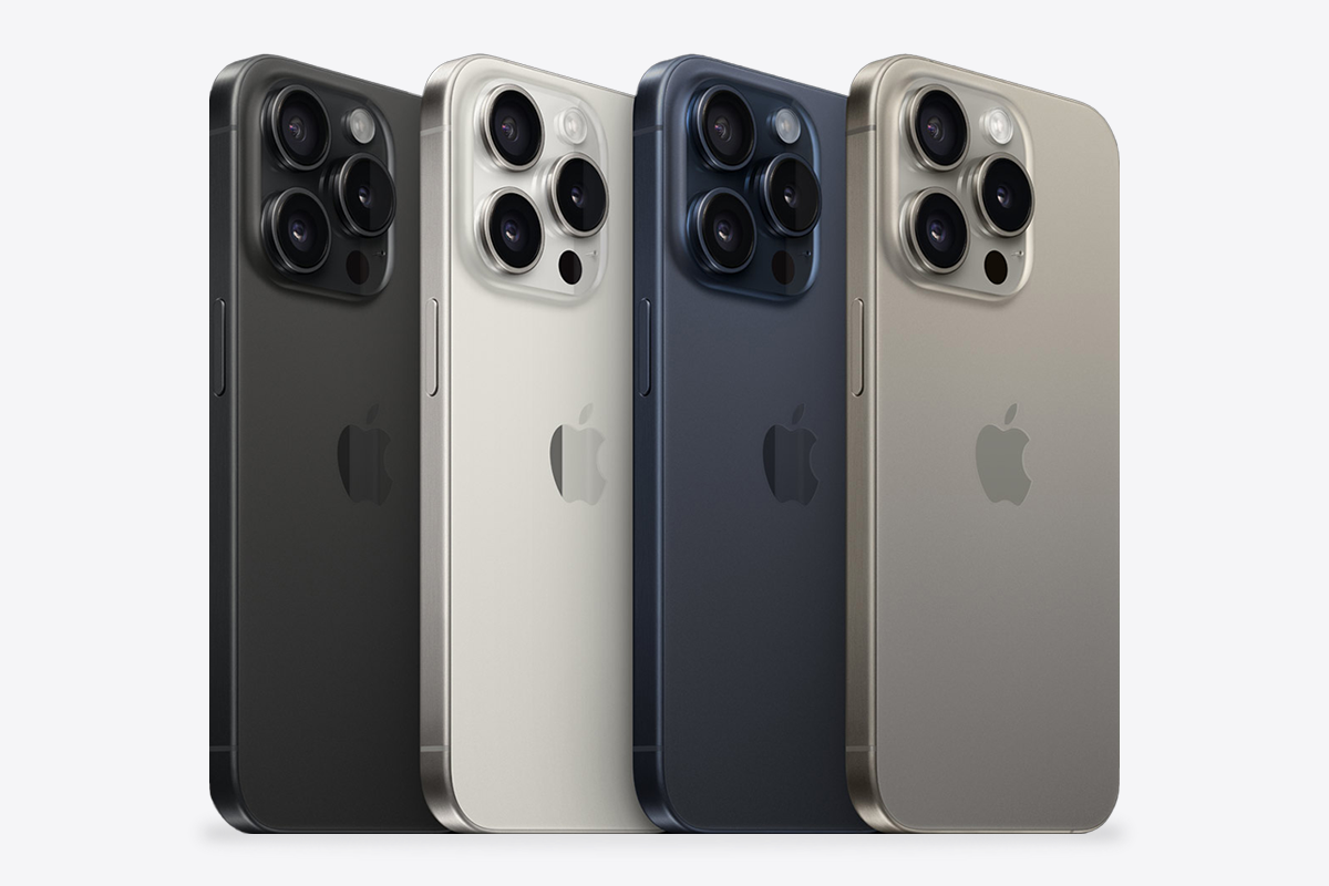 아이폰15 사전예약 성공 방법과 알림 받기 콘텐츠 내용 중, 아이폰15 프로 색상을 보여주는 이미지입니다.(왼쪽부터 블랙 티타늄, 화이트 티타늄, 블루 티타늄, 내추럴 티타늄)