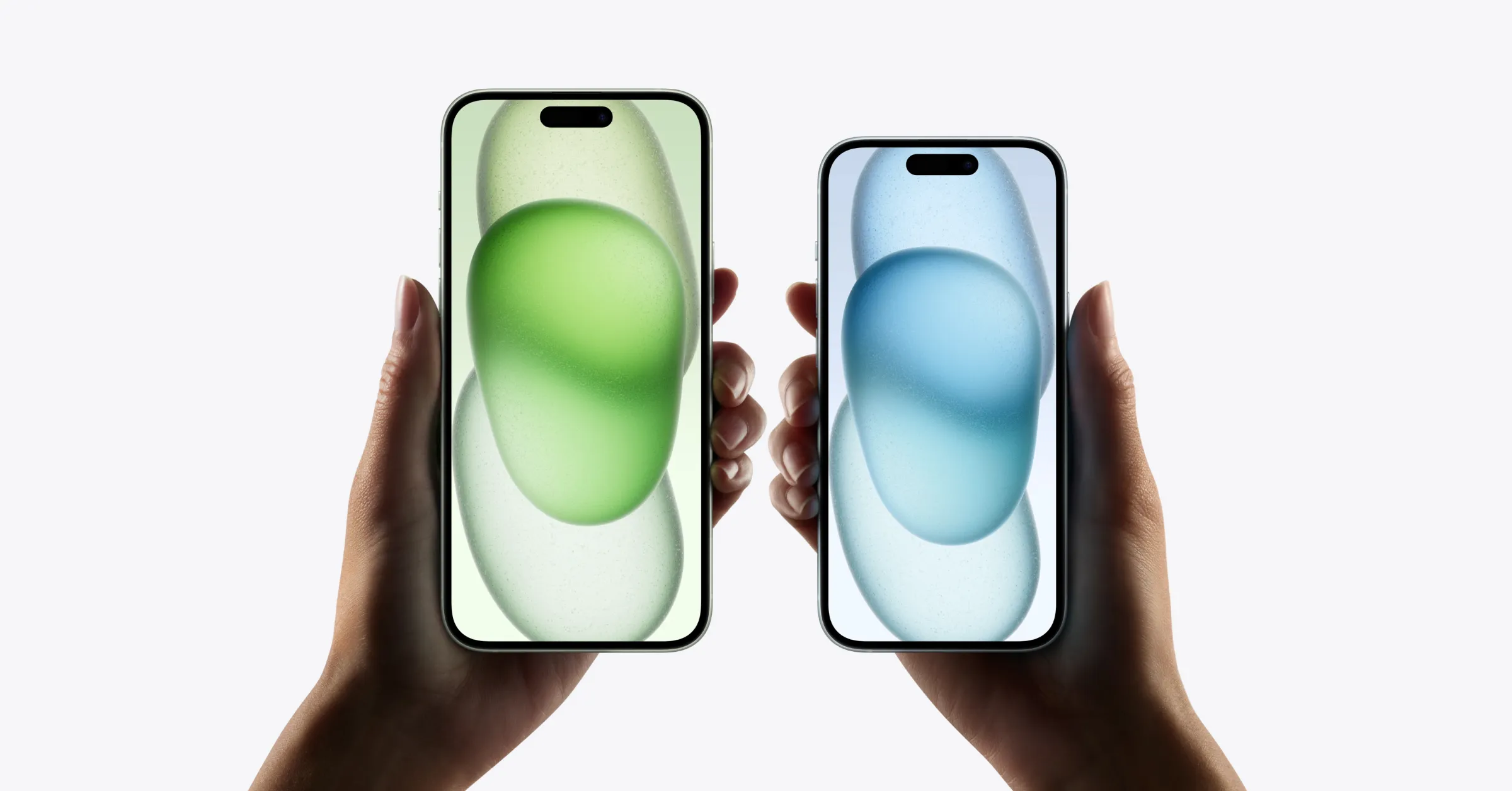 아이폰15프로 콘텐츠에서 아이폰15 플러스와 아이폰15 모델을 비교하는 이미지예요.